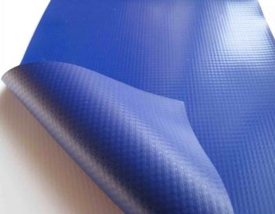 Tela azul à prova de fogo 14oz de encerado do PVC 1680D a 42oz/Sqm para as tampas do caminhão
