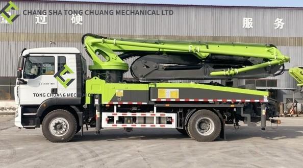 Weichai Engine Concrete Pump Truck 31 Meters With 2 Bridge