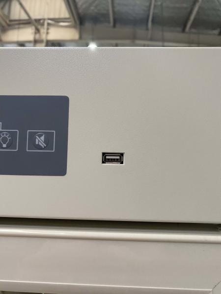 refrigerador farmacêutico biomedicável da categoria da única porta 315L de vidro com refrigerar de ar real da força