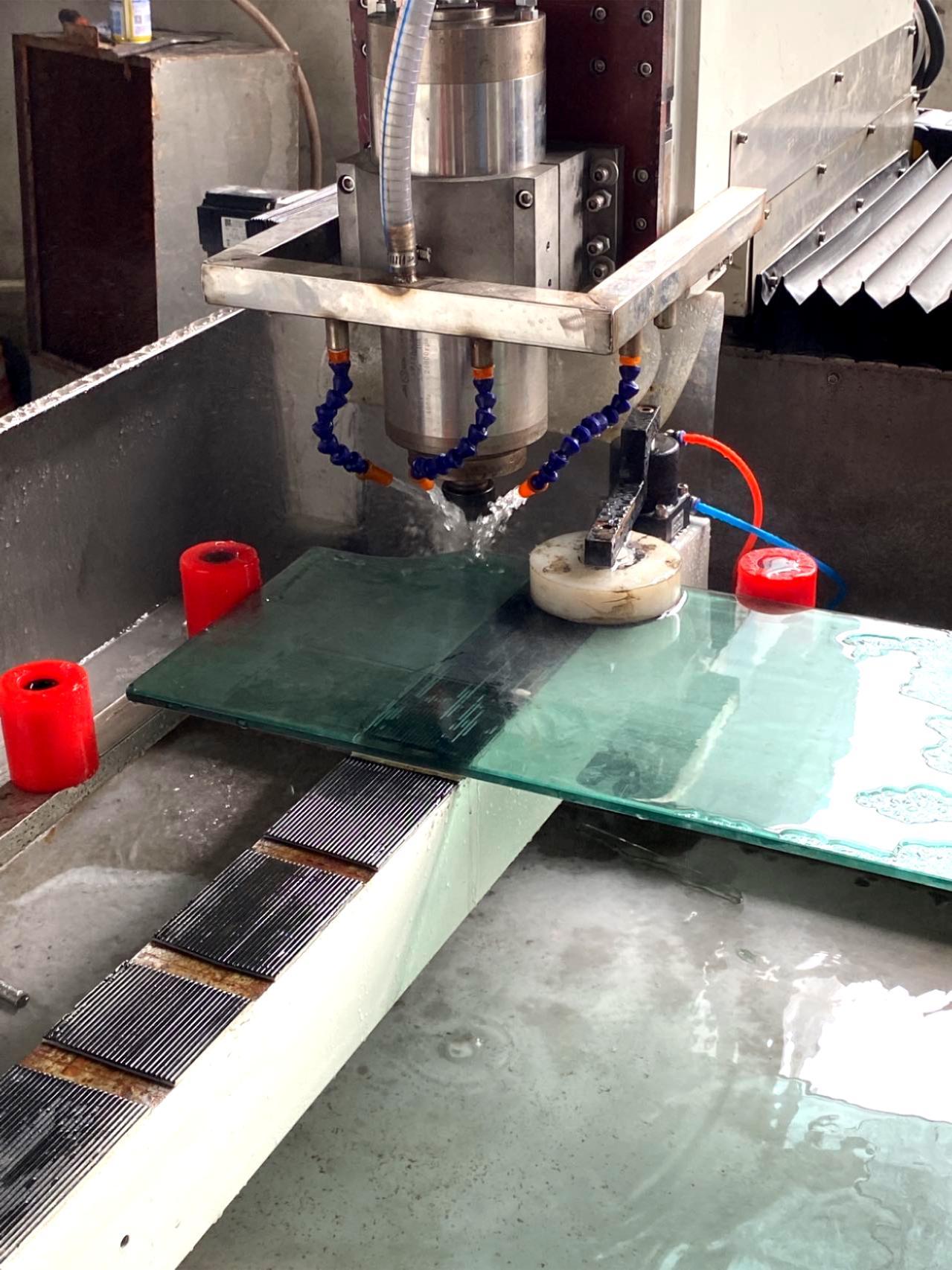 CNC Glass Milling,drilling ,cutting And Grinding Machine Use For Shower Doors