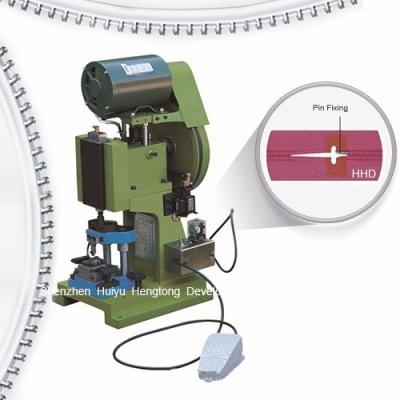 Máquina de prensado de pasadores para cremalleras de nylon semiautomáticas