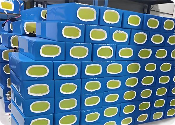 25.6V 50Ah Batería de iones de li 50A Batería de alta potencia de descarga 2000+ ciclos