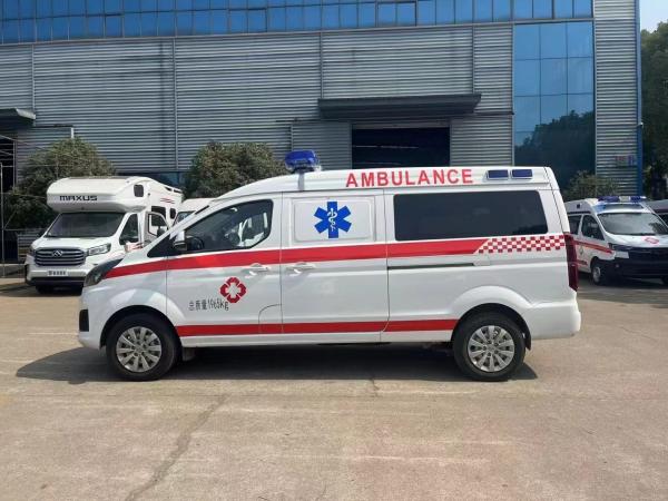 Le type de transport est 5 Ambulance Ambulance pour adultes d'un célèbre hôpital mobile en Chine