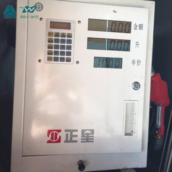 SINOTRUK HOWO 4x2 8000 Liters Capacity Fuel Tank Truck
