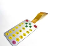 Clavier à membrane flexible en polyester thermoformé pour appareil d'essai