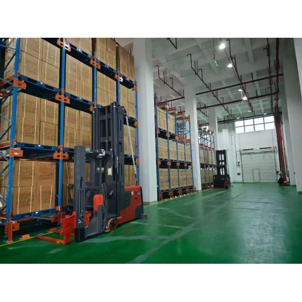 high efficiency storage Radio Shuttle Racking with machines working
