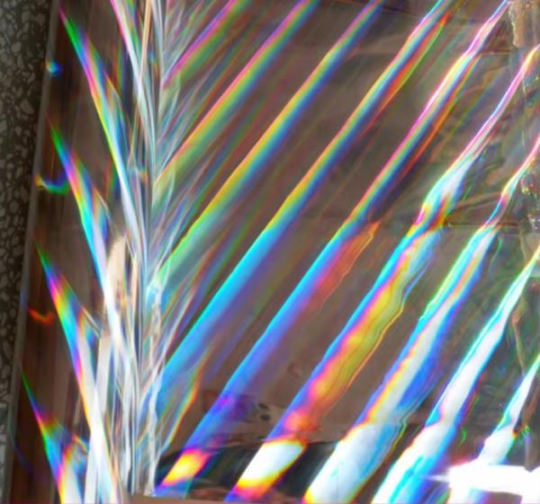 Pillar of Light True Seamless Bopp Pet Good Holographic Effect Metalized Holographic Film for Packaging and Printing