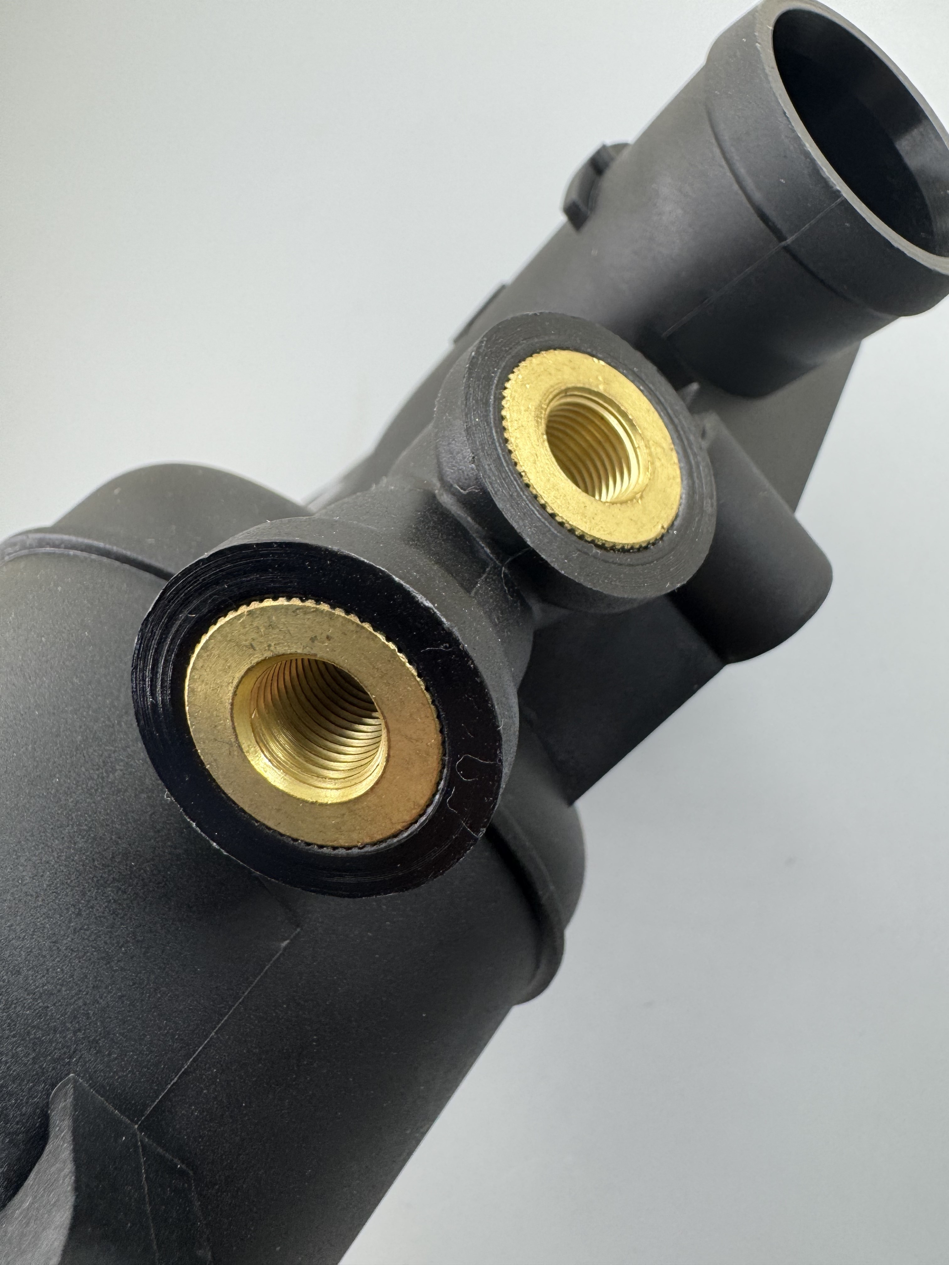 High-Quality Plastic Oil Filter Housing Assembly 059 115 389 K for 3.0T CRC Diesel Engines