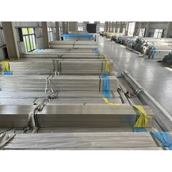 Ss 304 304L 316L Industrial Pipeline Welded Stainless Steel Rectangular Tube Seamless Pipe Stainless Steel Tubes