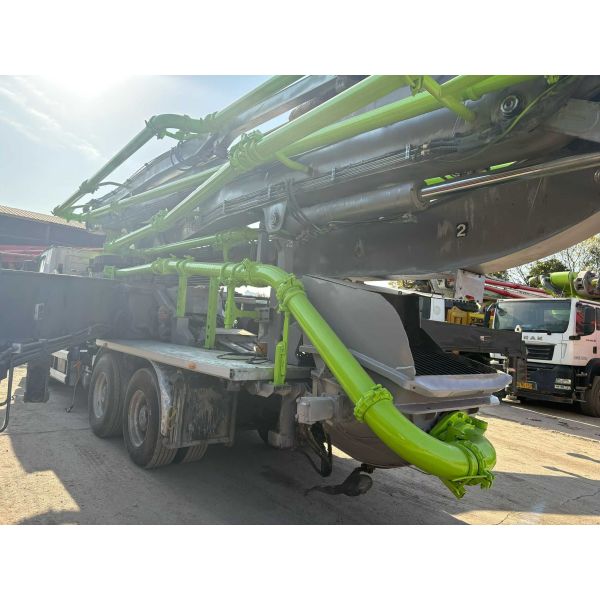 Used 2019 Zoomlion ZLJ5350THBBE 49m Concrete Pump