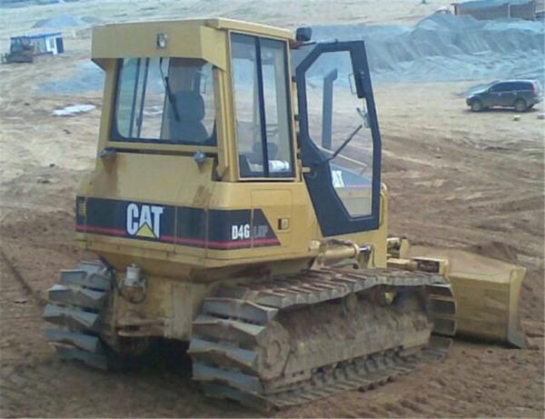 secondhand japan caterpillar D4C bulldozer, CAT bulldozer d4c lgp , caterpillar D4 D4R D4G D4H bulldozer