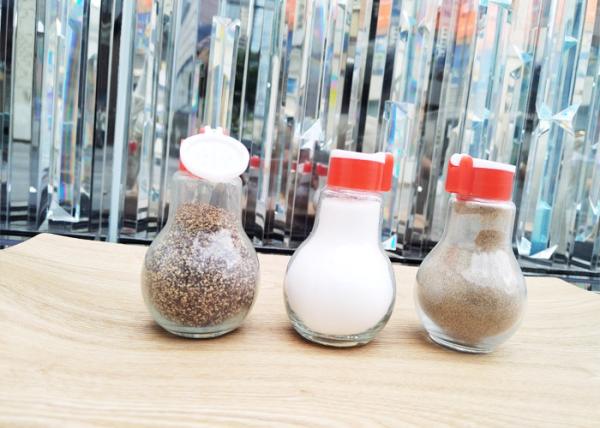 Stylish Kicthen Functional Shaker With Condiment 100ml Glass Spice Jar With PP Lid