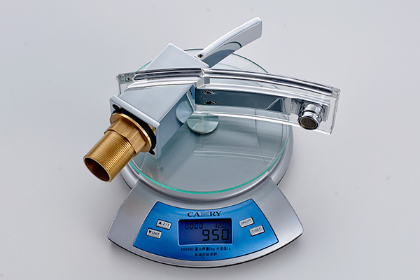 Cold And Hot Water Brass Bathroom Basin Faucet Single Level ROVATE