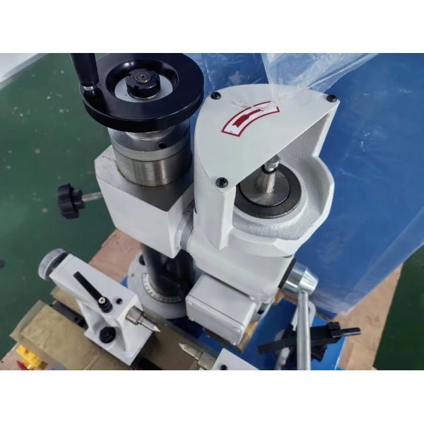 CNC Tool Grinding Machine Model BT-200