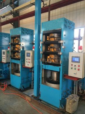 Machine de vulcanisation de pneus en caoutchouc plein contrôlée par automate programmable YLL-4/8000 4000kN-30000kN