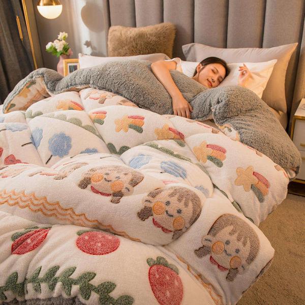 Tamanho personalizado Velo de cordeiro Leite Veludo Quilt Engrossado Set de roupa de cama de inverno super quente