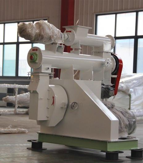 Ring Die Animal Feed Pellet Making Machine 0.5-1.5 T/H livestock farm