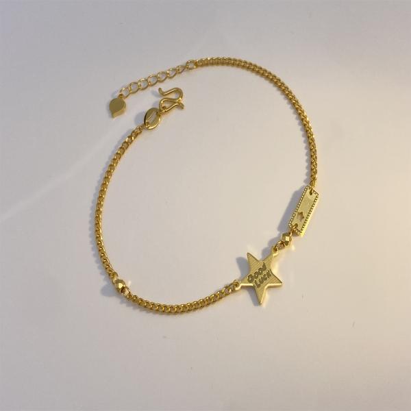 Sophisticated 18K Solid Gold Heart Bracelet