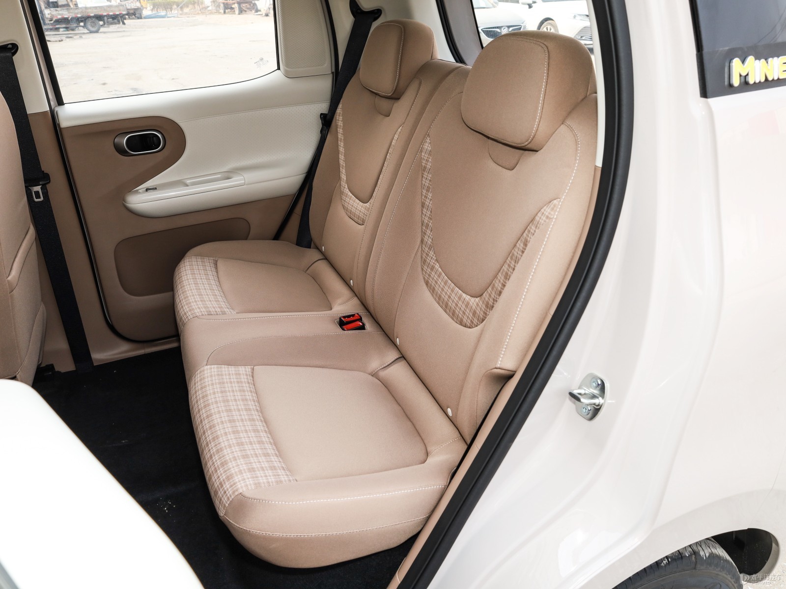 Wuling Hongguang Mini EV 4th Generation Export Version, 4-Door 4-Seater EV