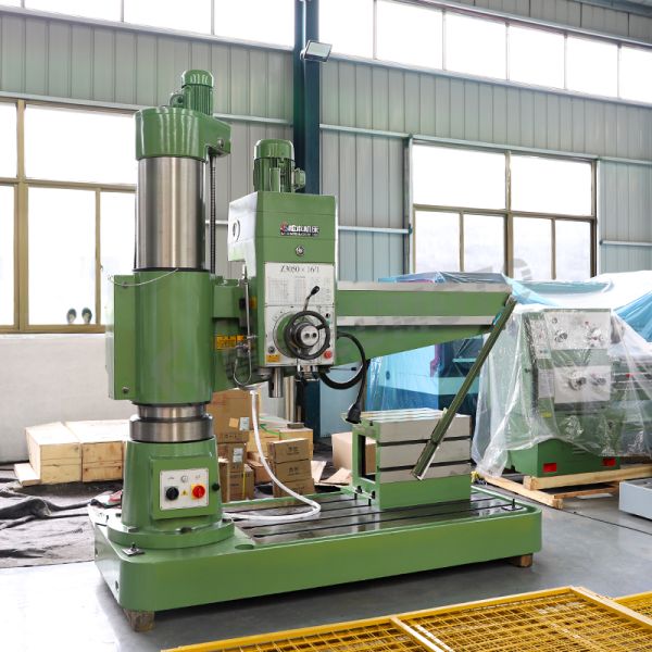 Z3050-16 Heavy Duty Radial Drilling Machine Hydraulic Double Column For Small Parts