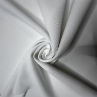 Tissu de polyester à quatre voies avec inclinaison variable 75D+40D*150D+40D 94% polyester recyclé 6% spandex