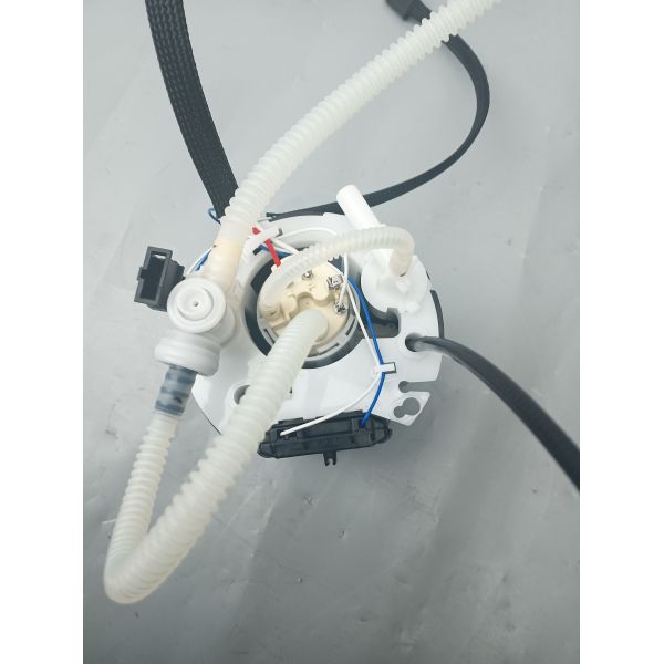 High-quality fuel pump LR040878 for Land Rover Range Rover
