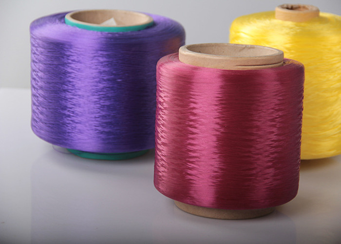 High Stretch 900D Polypropylene FDY Yarn / AA Grade Dyed PP Filament Yarn , Red Color