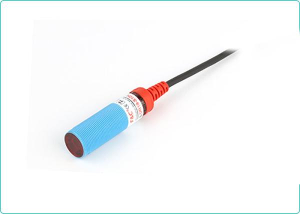PNP NO 10cm Sensing Cylindrcial Photoelectric Sensors 3-wire Optical Switches