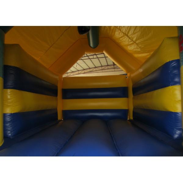 Spongbob Cool Bounce Houses , Backyard Industrial Bounce House Quadruple Stitching