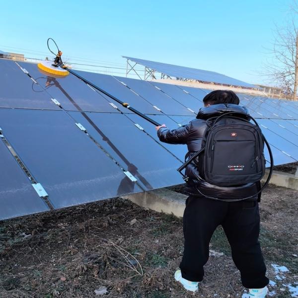 Customized Solar Panel Cleaning Tool for Washing and Protection in Photovoltaic Farms