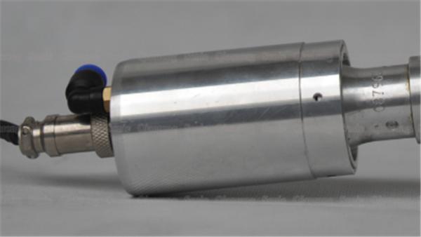 Máquina de corte ultrassônica personalizada 40Khz com a lâmina do titânio da largura de 82mm
