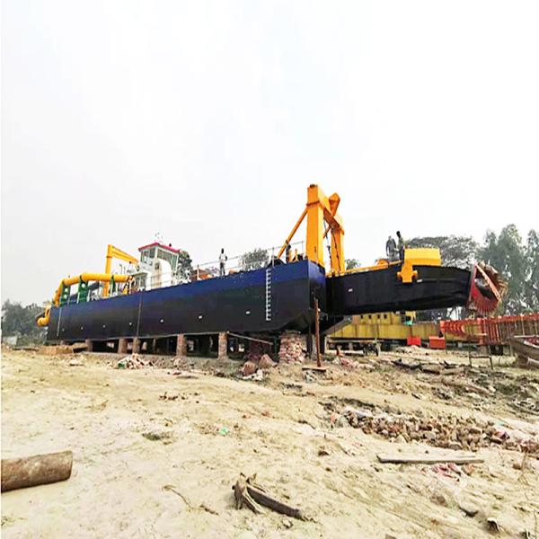 Spud Positioning Cutter Suction Dredger for Digging River Sand