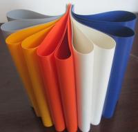 Tissu en polyester en rouleau couvert en PVC coloré 1000D X 1000D 20X20 650 Gsm