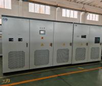 Onduleur AC-AC sur réseau 450-750V Tension d'entrée et conversion d'énergie
