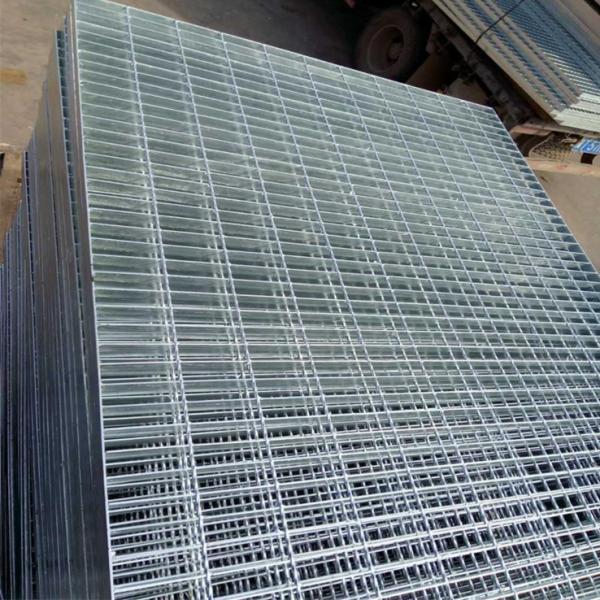 На открытом воздухе анти- гальванизированная выскальзыванием решетка Адвокатуры, настил решетки металла 30 * 3мм