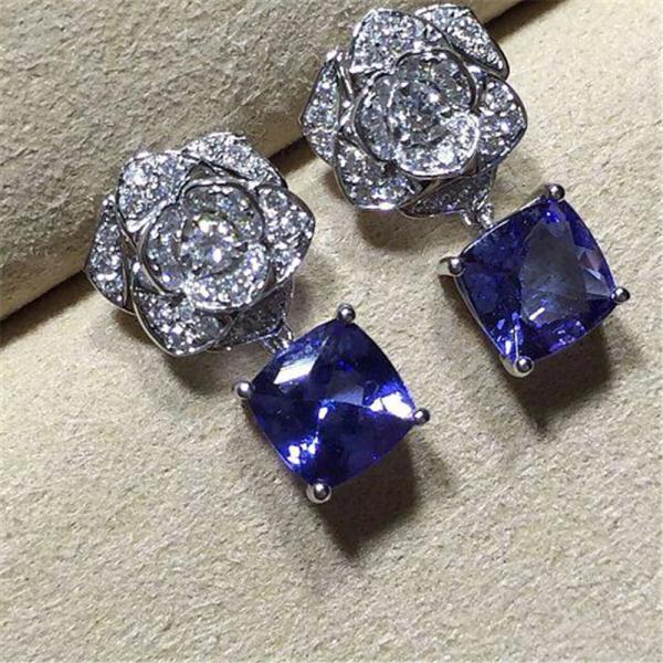 PG piaget rose  series earrings gold diamond  18k gold  white gold yellow gold rose gold diamond earrings