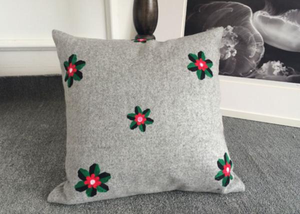 Embroidered Elegant Decorative Cushion Covers 100% Cotton For Couch / Sofa