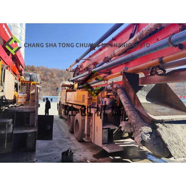 En 2008 se fabricó de nuevo el camión de bombeo de hormigón usado Putzmeister 38 metros