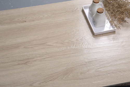 Деревенские деревянные плитки Woodlike живущей комнаты фарфора плиток пола зерна застекленные