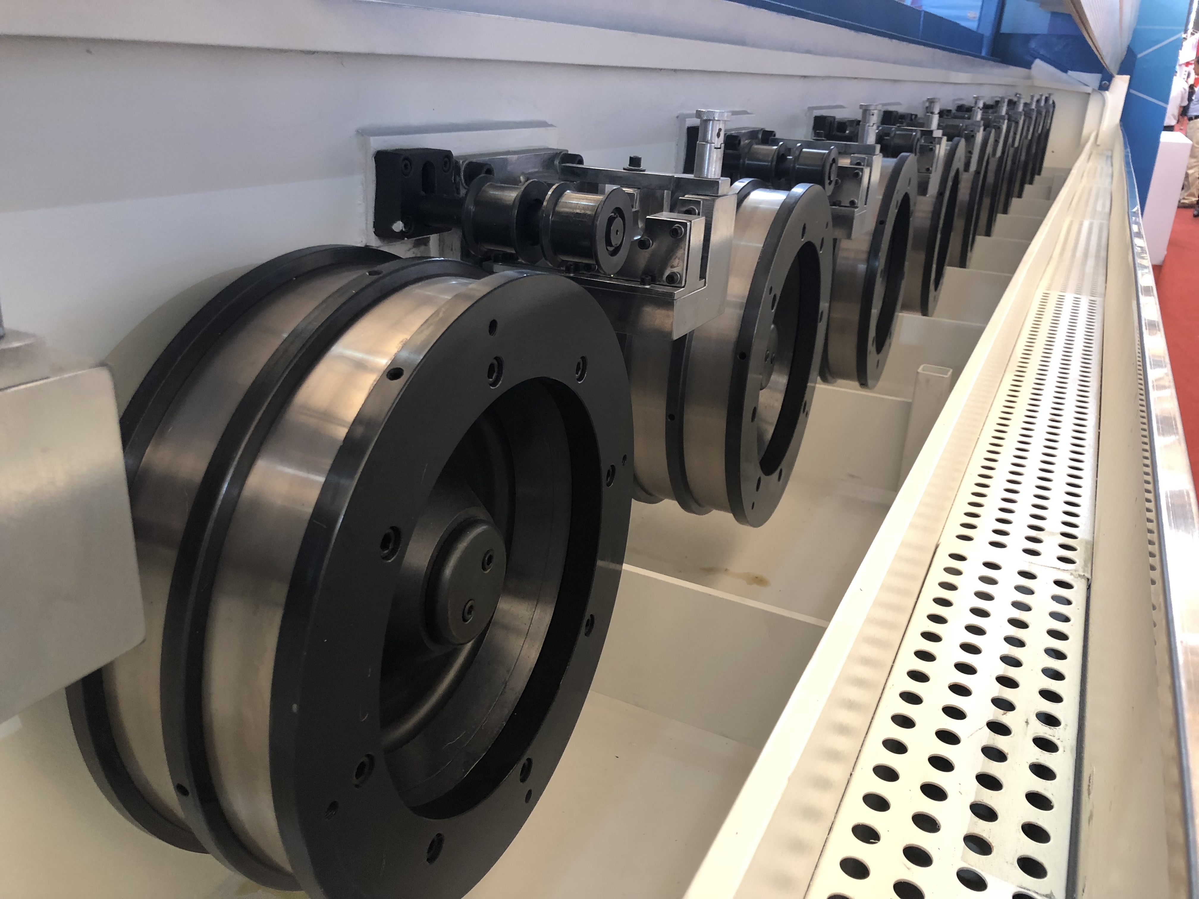 Машина нервного расстройства двойной шпульницы обжигая медная 700kw штанги