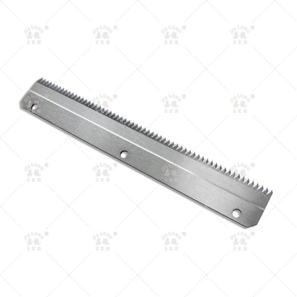 Toothed blade serrated blade