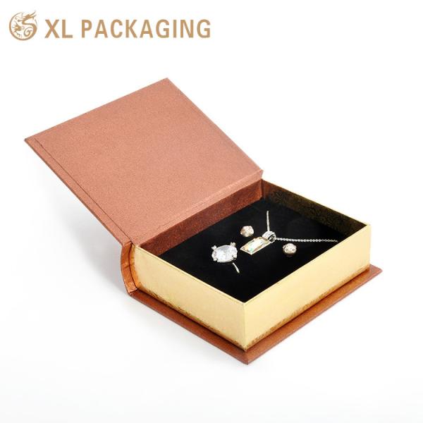XL Packaging Custom Logo Cardboard Jewelry Packaging Box with Magnetic Closure and CMYK Printing