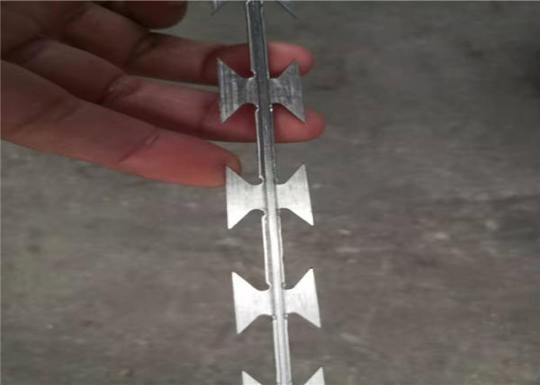 4M Long Straight Line BTO-30 Galvanized Razor Wire Concertina