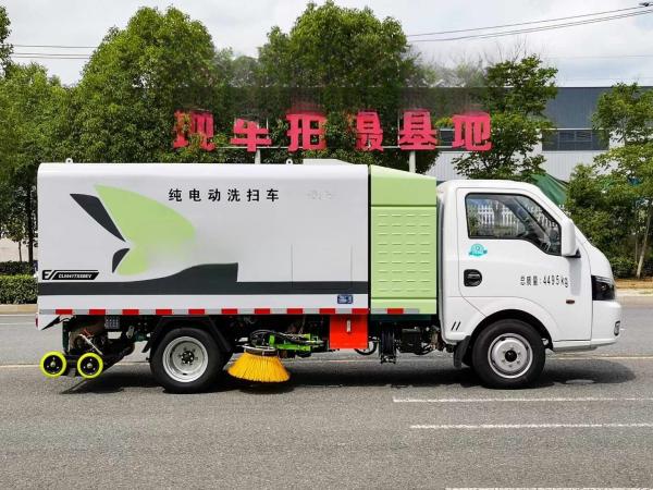 Pure Electric Dongfeng Small Multi-functional Road Sweeper with Low Cleaning Cost and Good Cleaning Effect