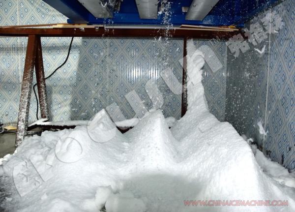 2024 Fabricante de pó de gelo de neve de pequena capacidade para crianças Parque de jogos e 50 kW em Chin