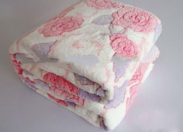 Double Sided Embossed Winter Fall Flannel Plush Blanket With Rose Flower Printed