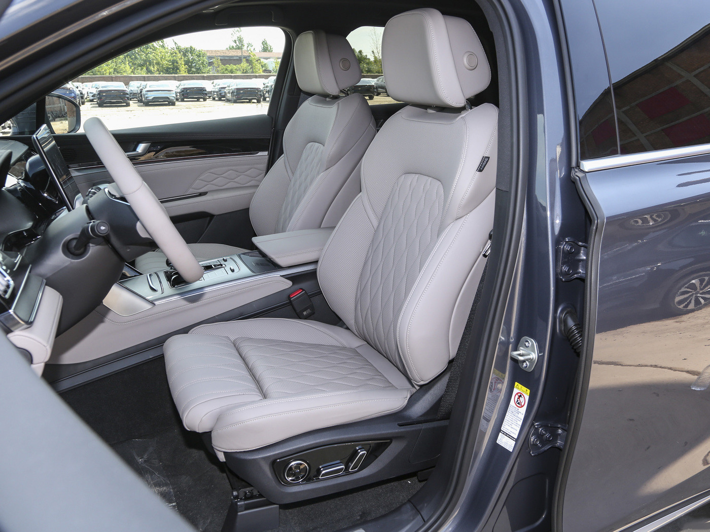4WD Tang BYD EV Vehicle Cars 5 Door 7 Seat SUV Long Range 600KM 2024 Edition (Долгосрочная дальность 600 км)