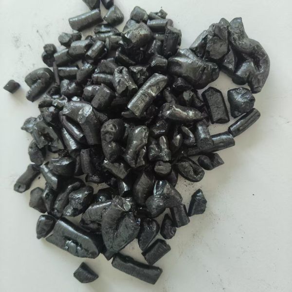 Black color coal tar pitch with 70-85 soft point for graphite products and carbonized materials
