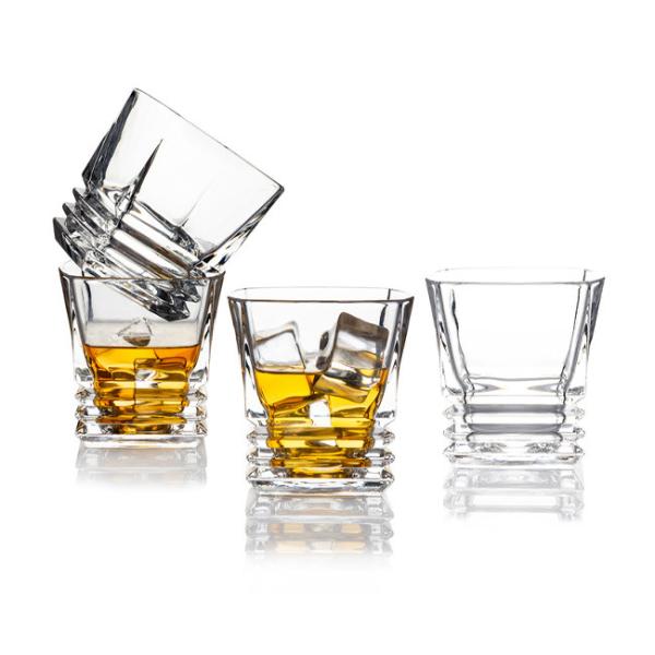 Неэтилированный графинчик вискиа Кристл и стеклянный установленный винтажный набор графинчика вискиа