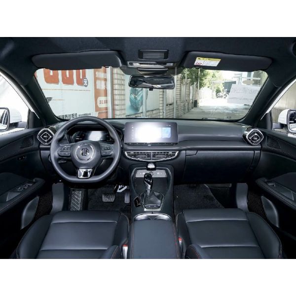 High Quality Ready to Ship Gasoline Vehicle Compact Car MG5 2025 for Adult